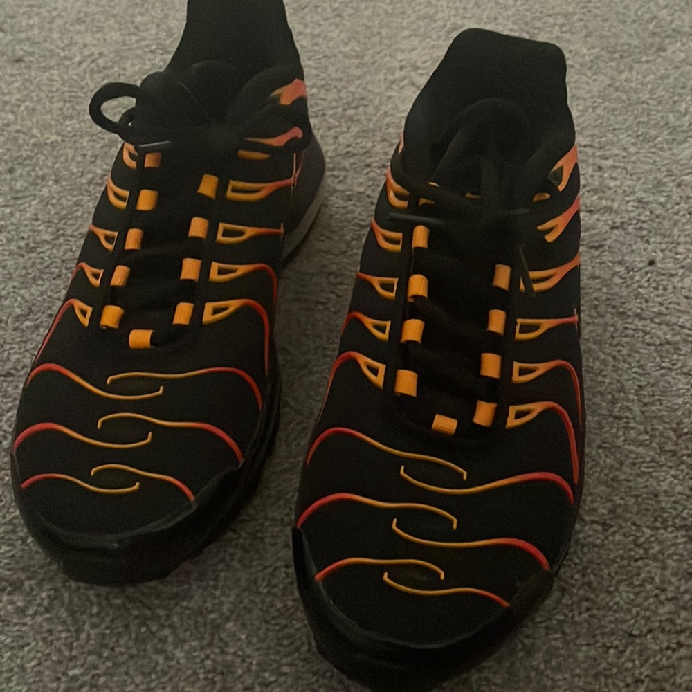 Gently Used Nike Air Max